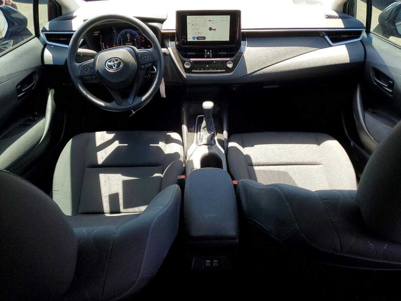 2026 Toyota Corolla Le - zdjęcie 8