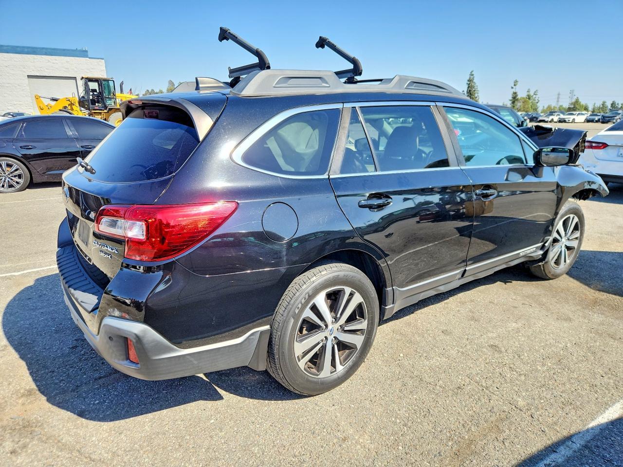 2018 Subaru Outback 3.6R Limited - zdjęcie 3