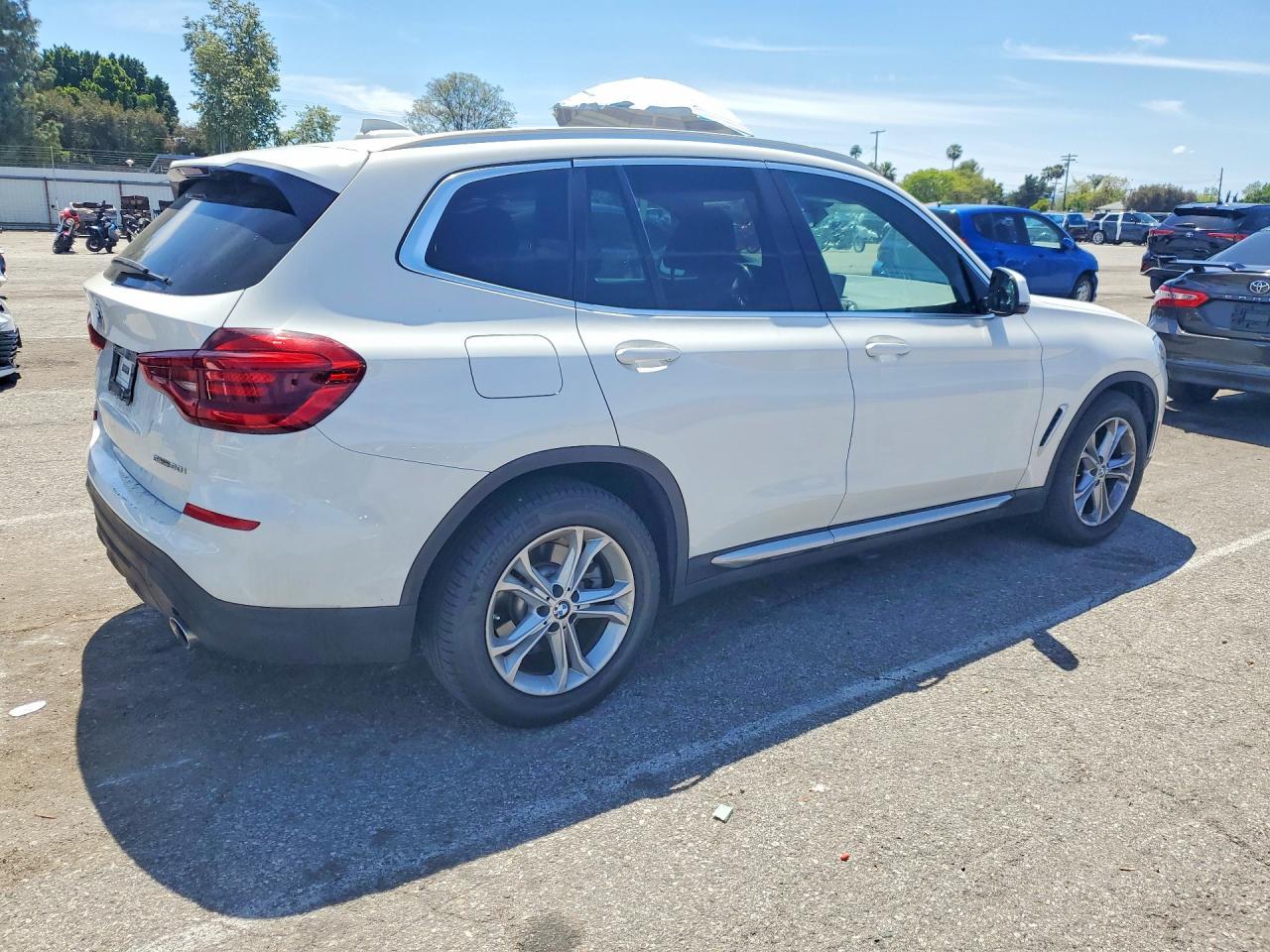 2019 BMW X3 Sdrive30I - zdjęcie 3