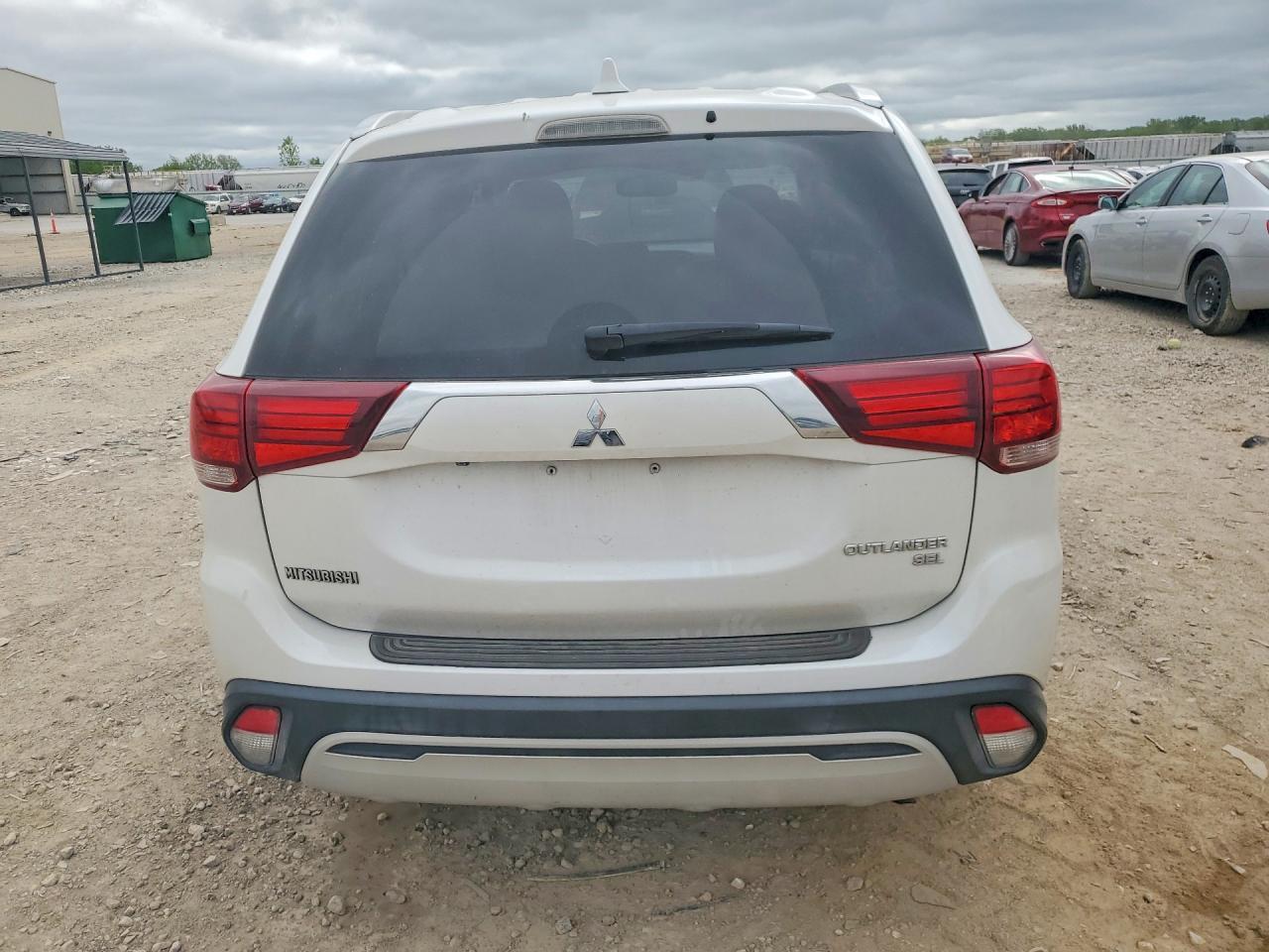 2019 Mitsubishi Outlander Se - zdjęcie 6