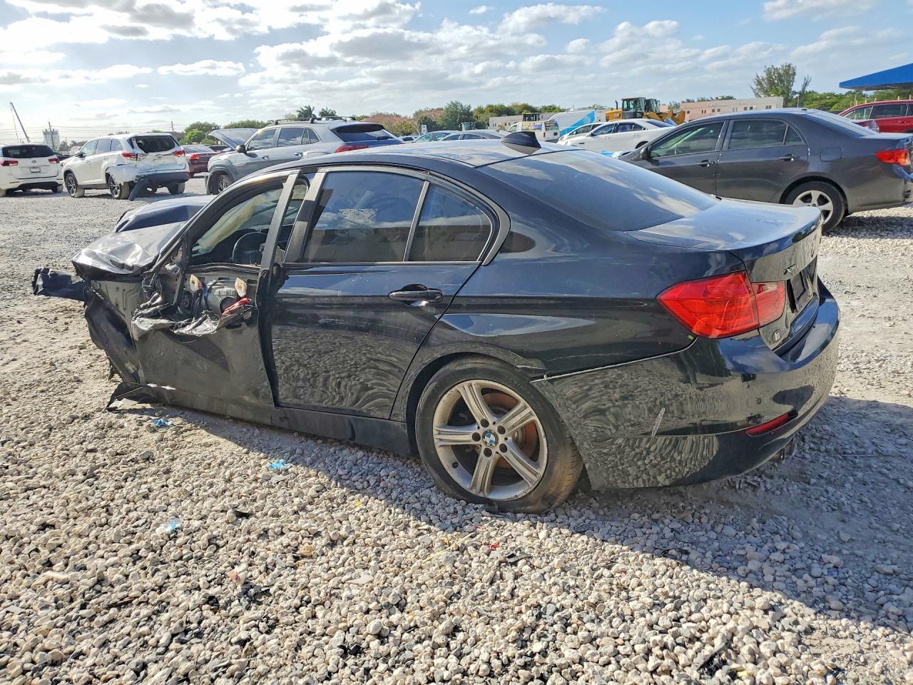 2014 BMW 328 Xi - zdjęcie 2