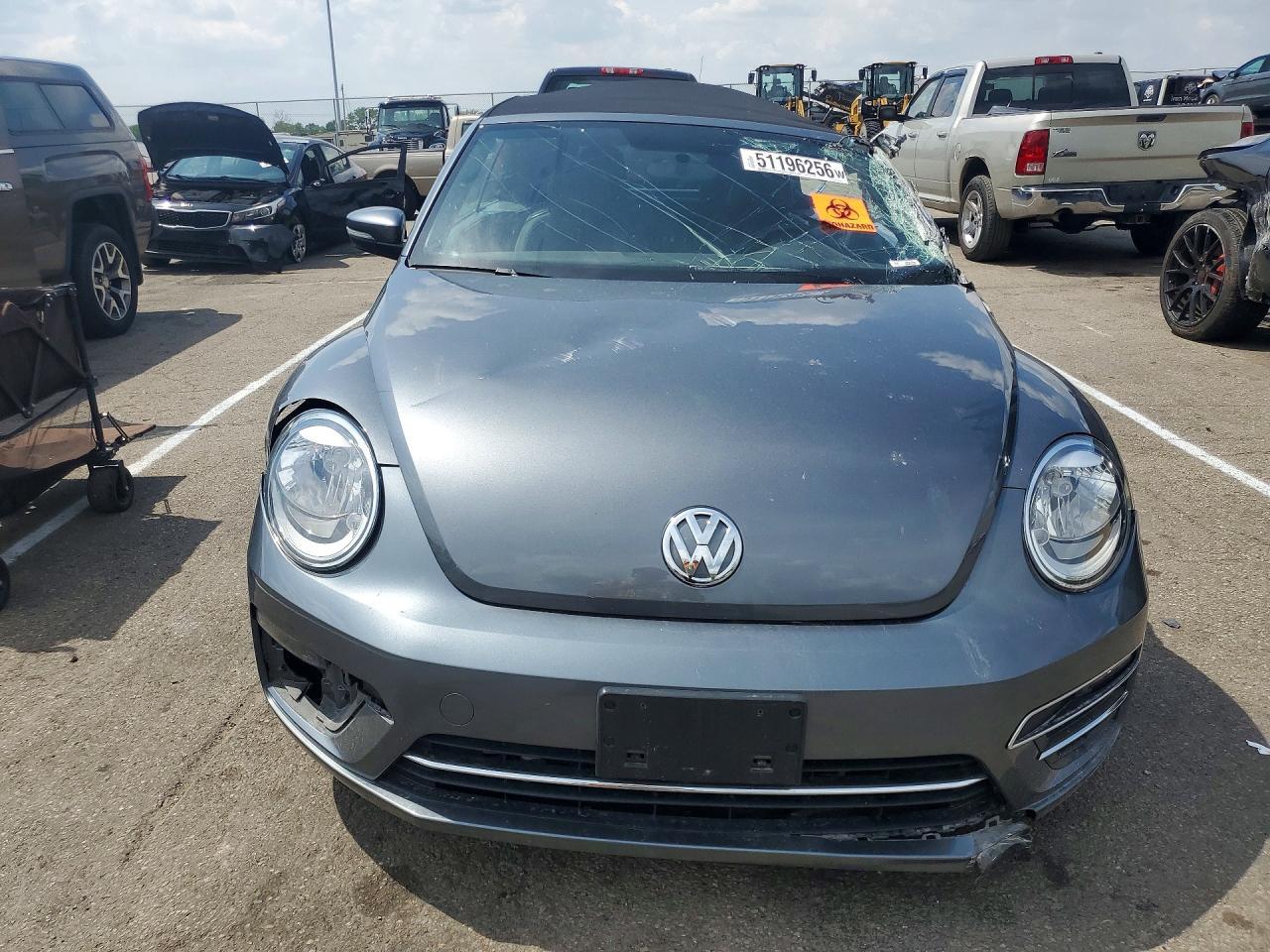 2018 Volkswagen Beetle S - zdjęcie 5