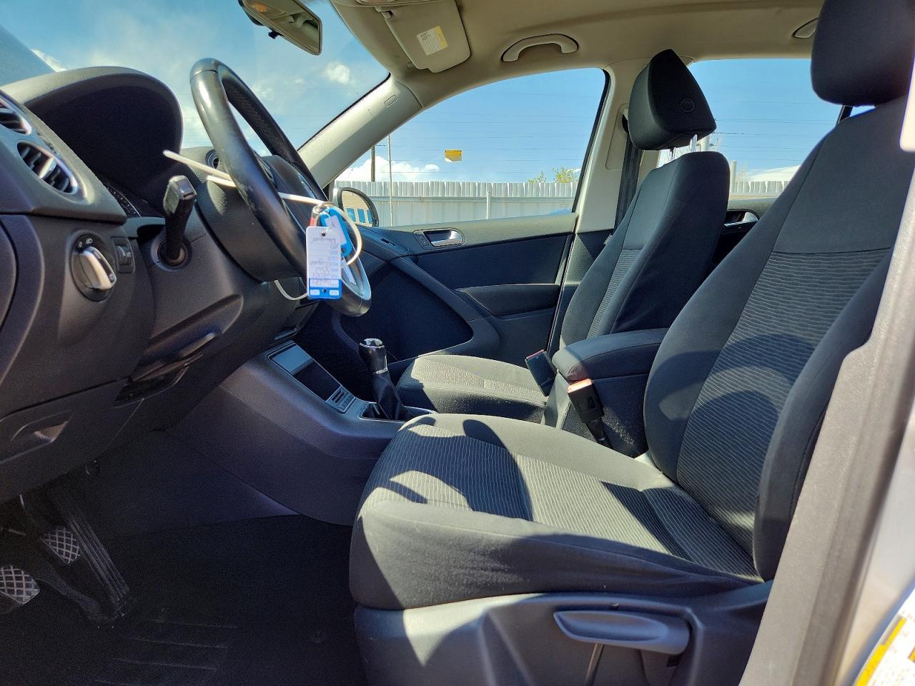 2014 Volkswagen Tiguan S - zdjęcie 7