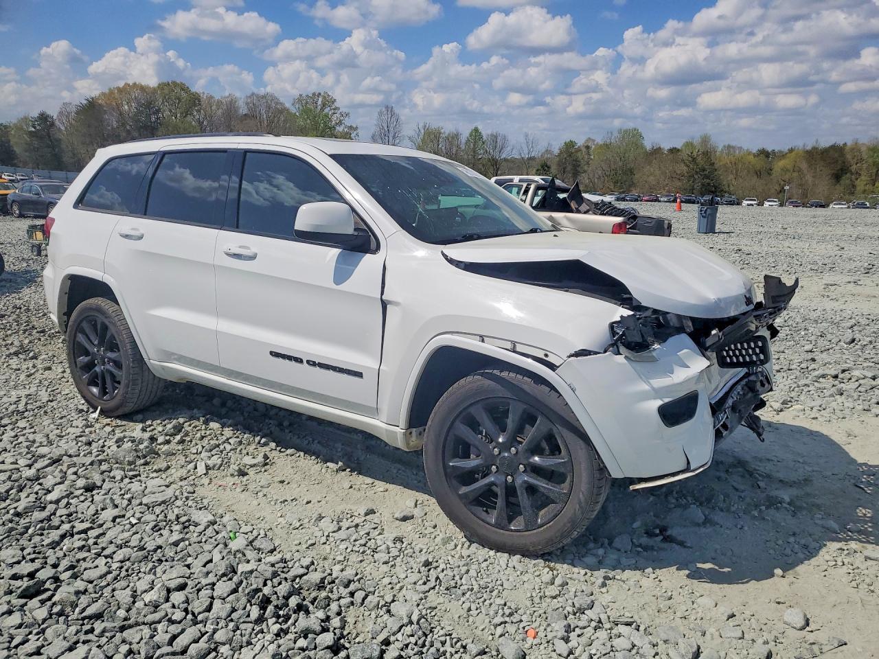 2020 Jeep Grand Cherokee Laredo - zdjęcie 4