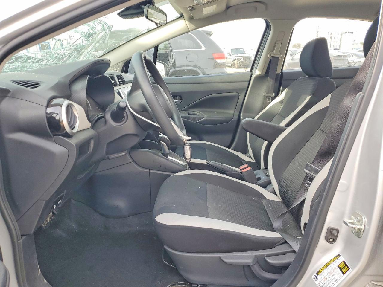 2020 Nissan Versa Sv - zdjęcie 7