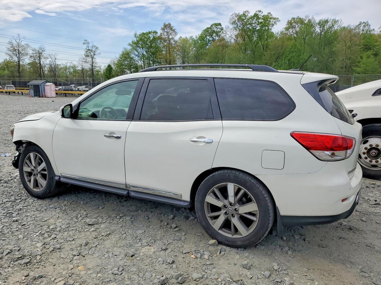2014 Nissan Pathfinder S - zdjęcie 2
