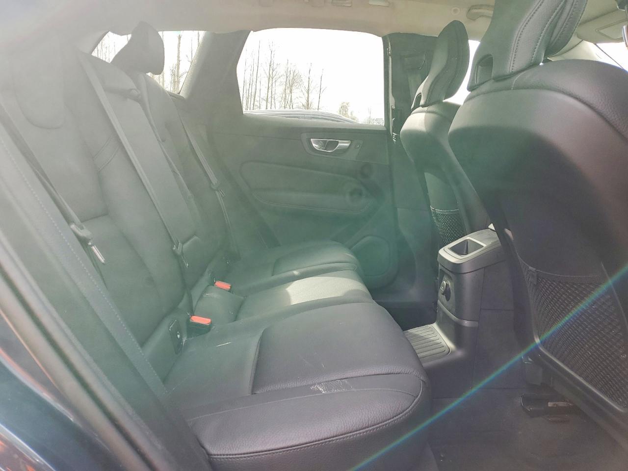 2024 Volvo Xc60 Plus - zdjęcie 11
