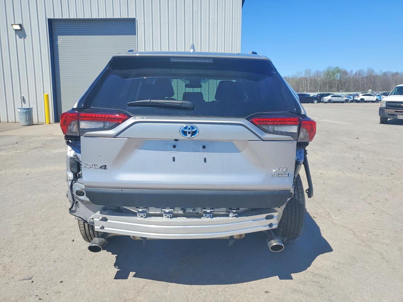 2024 Toyota Rav4 Hybrid Xle - zdjęcie 6
