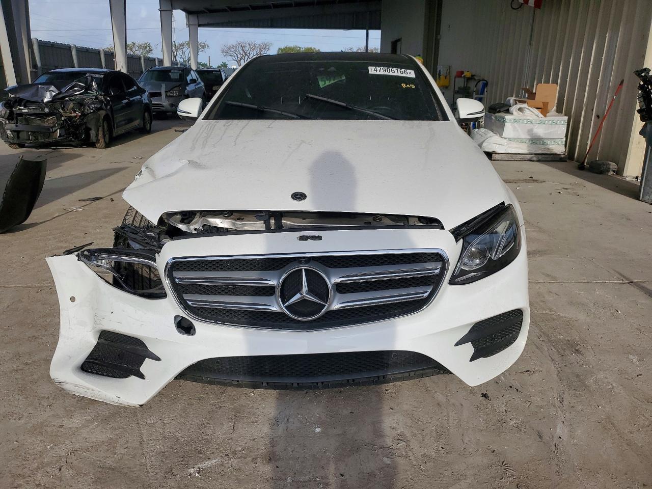2019 Mercedes-Benz E 300 - zdjęcie 5