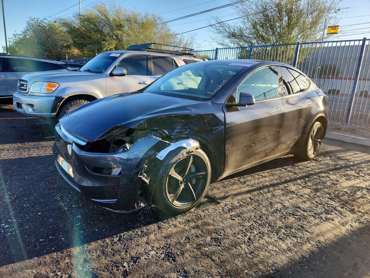2026 Tesla Model Y - zdjęcie główne