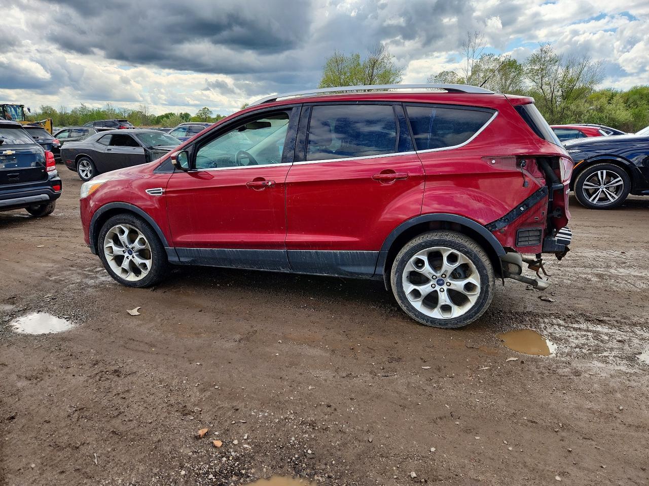 2014 Ford Escape Titanium - zdjęcie 2