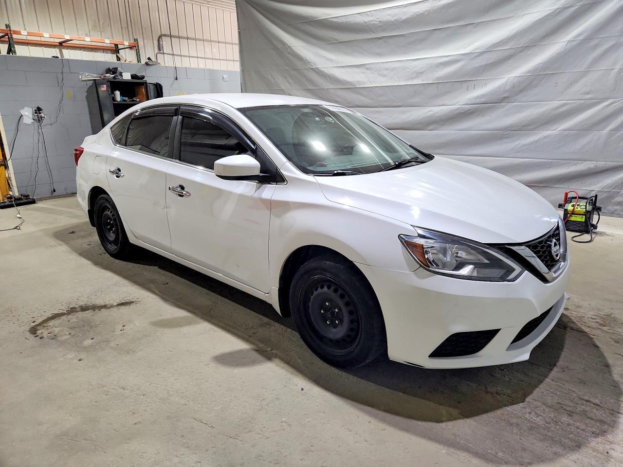 2017 Nissan Sentra S - zdjęcie 4