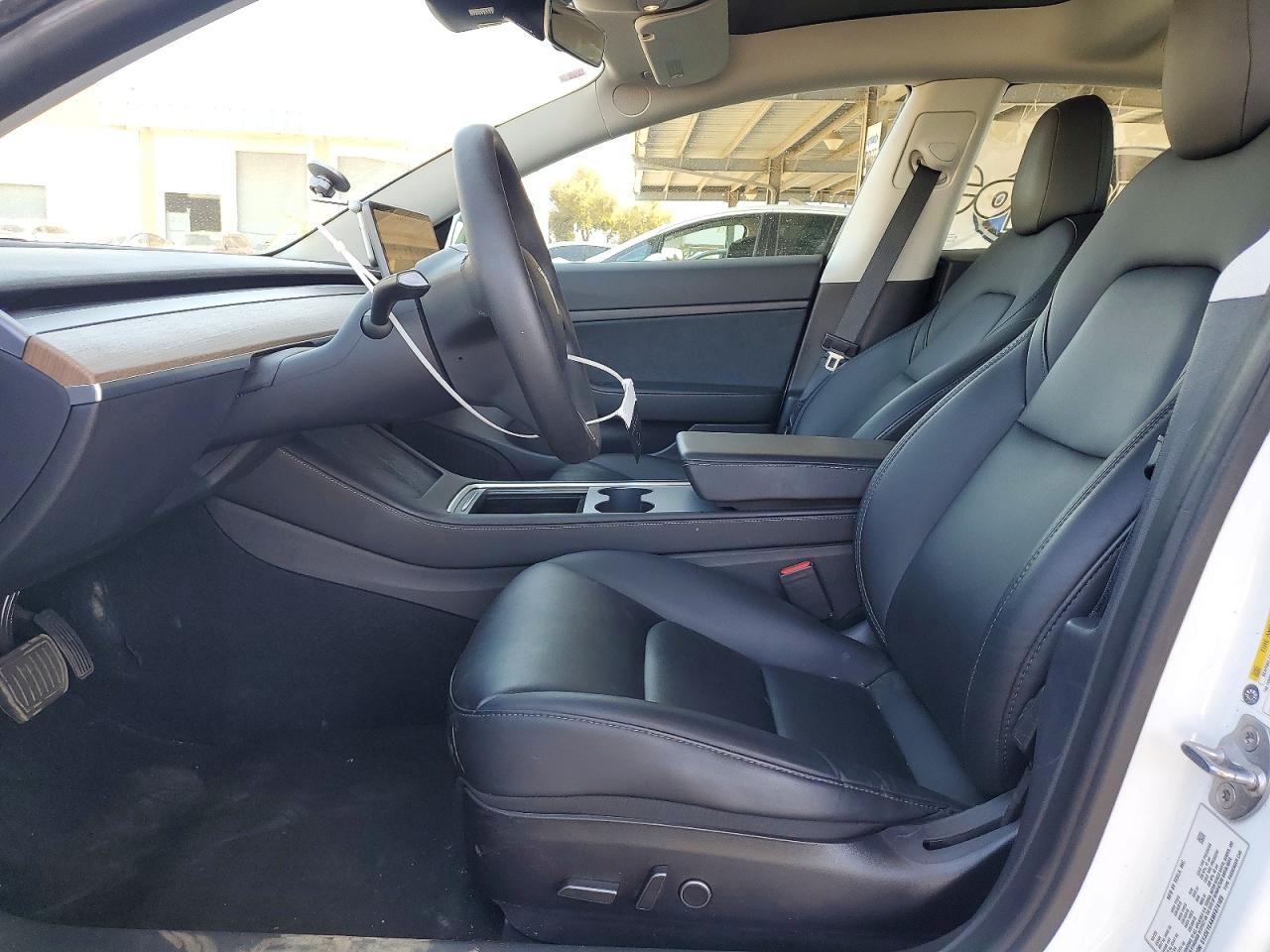 2021 Tesla Model 3 - zdjęcie 7