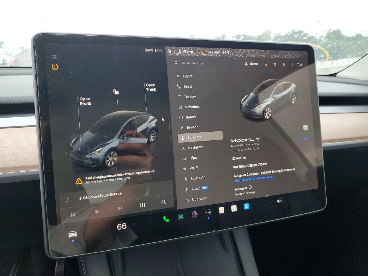 2024 Tesla Model Y - zdjęcie 9