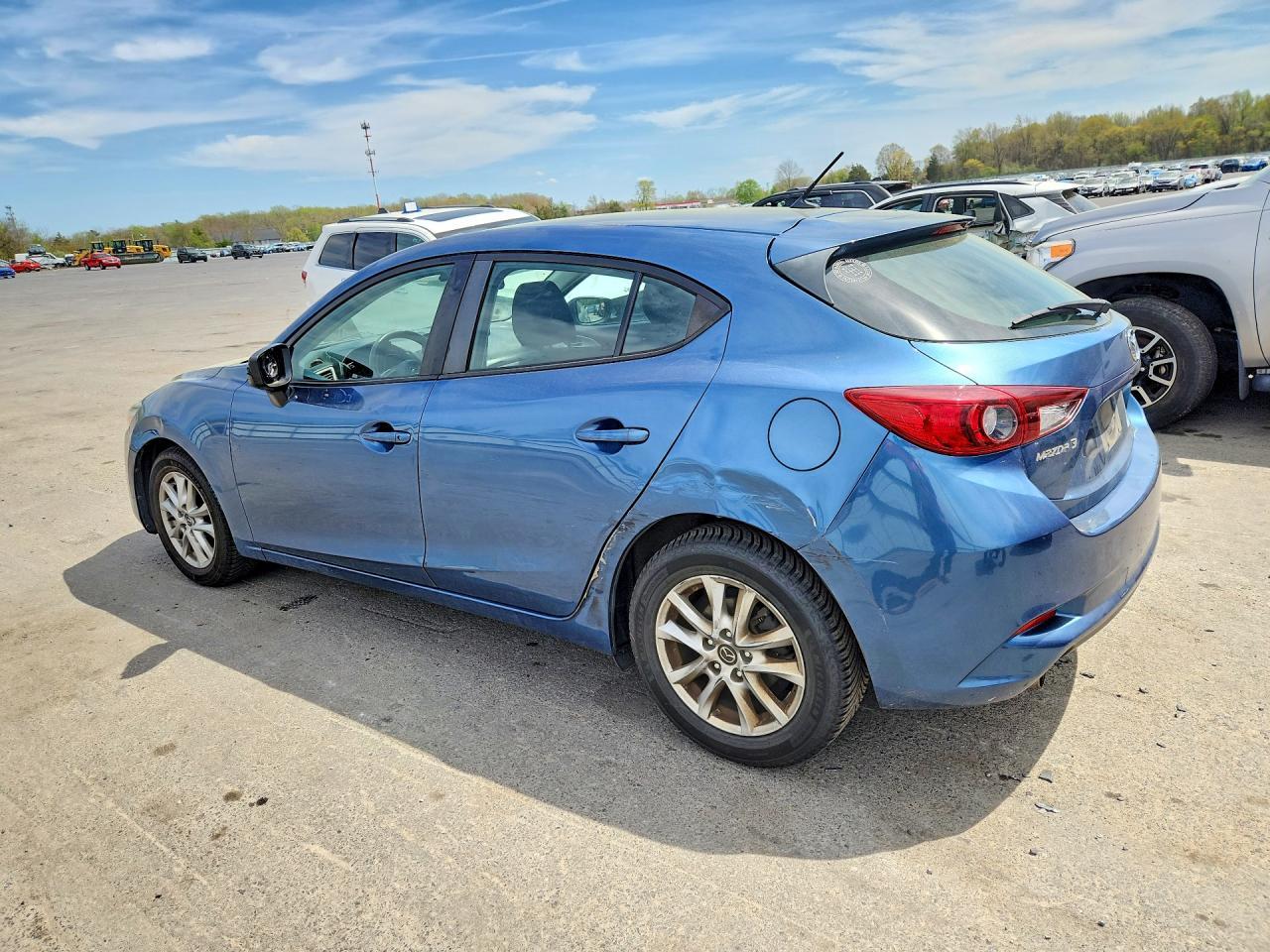 2018 Mazda 3 Sport - zdjęcie 2