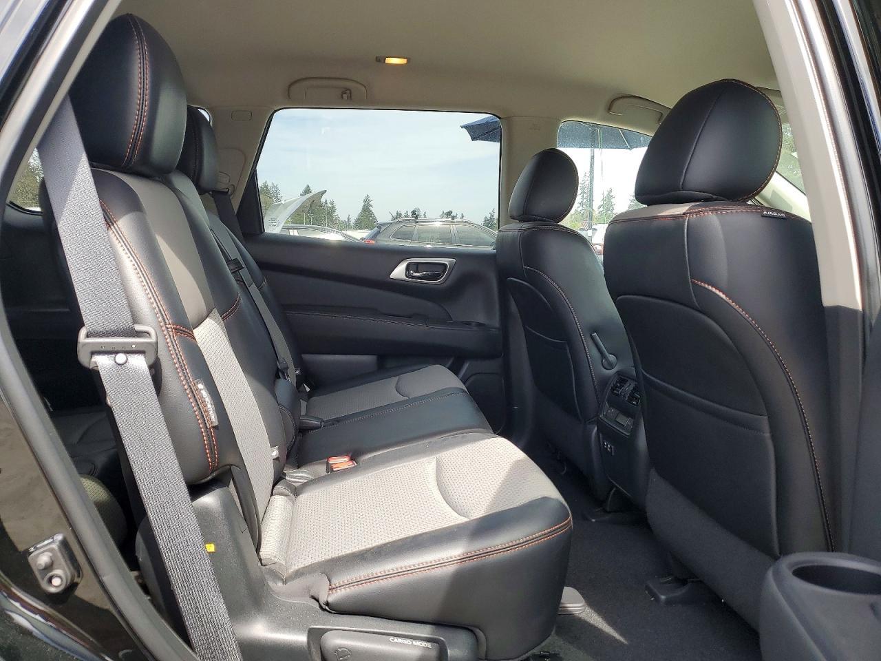 2020 Nissan Pathfinder Sv - zdjęcie 11