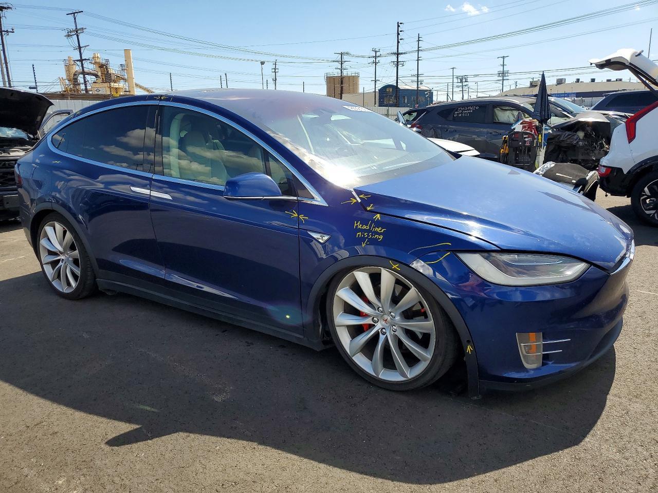 2016 Tesla Model X - zdjęcie 4