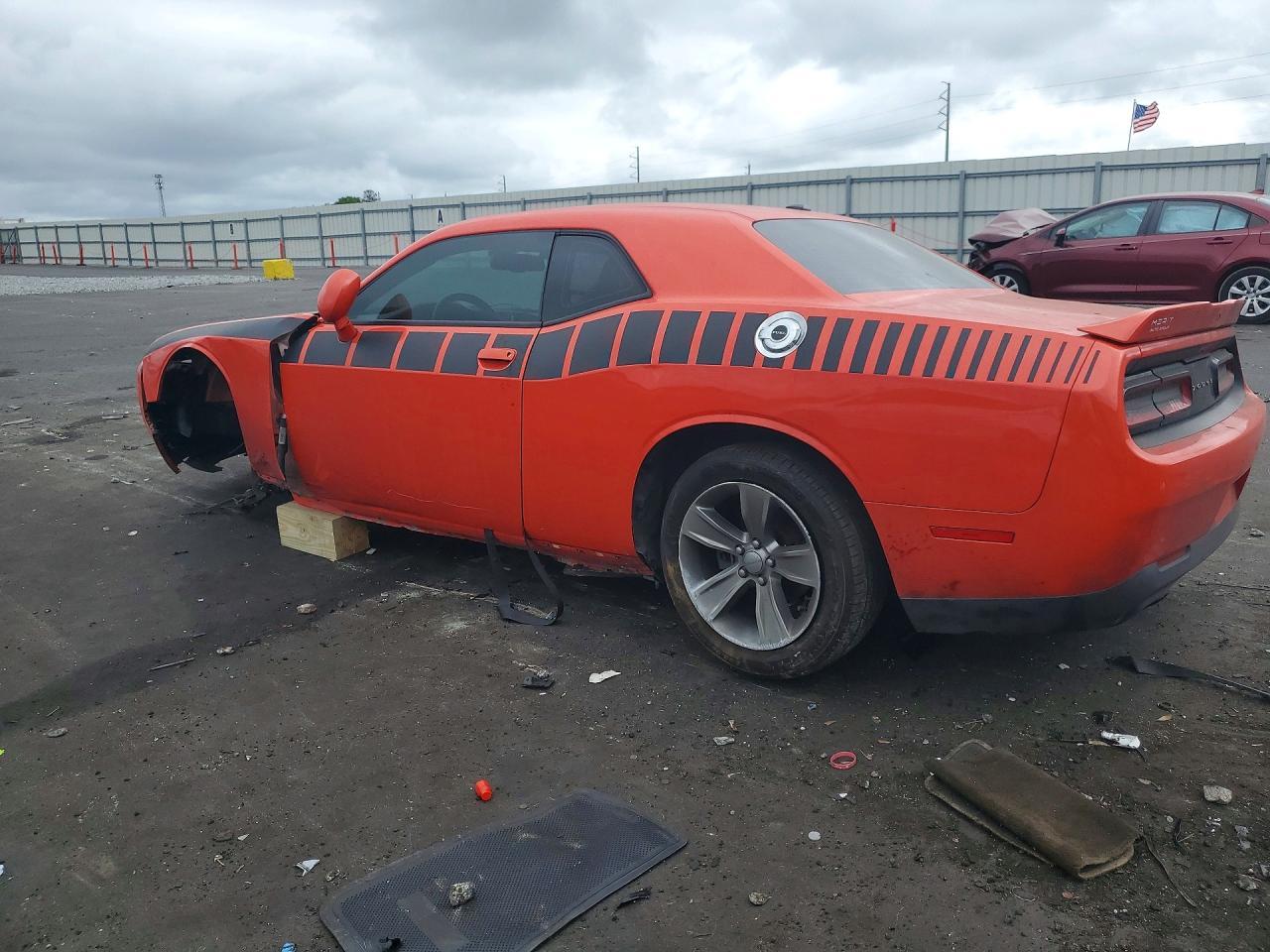 2019 Dodge Challenger Sxt - zdjęcie 2
