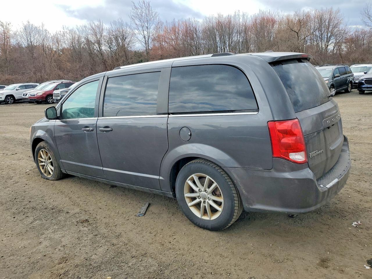 2019 Dodge Grand Caravan Sxt - zdjęcie 2