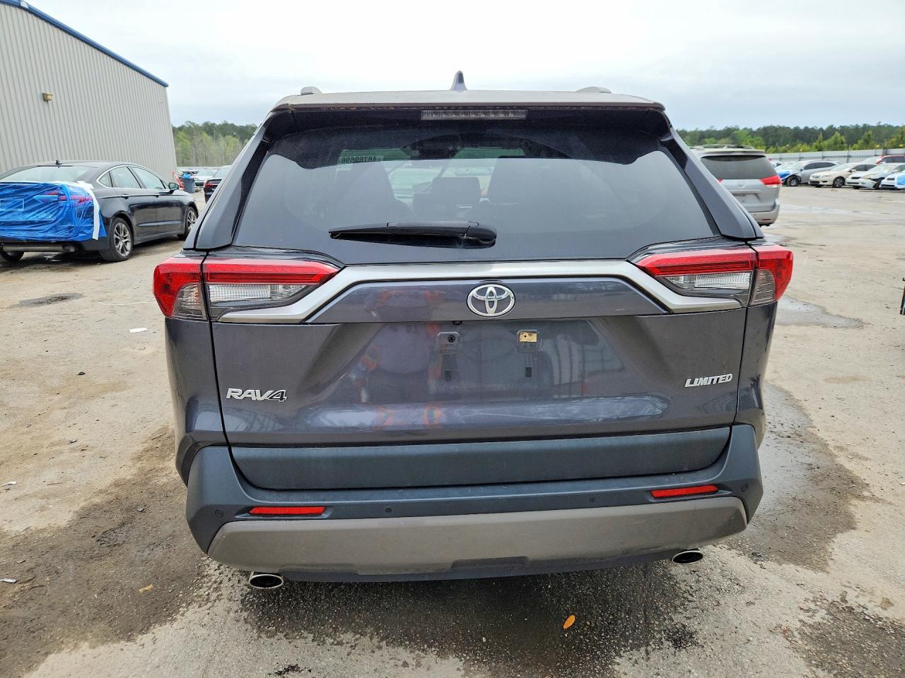 2020 Toyota Rav4 Limited - zdjęcie 6