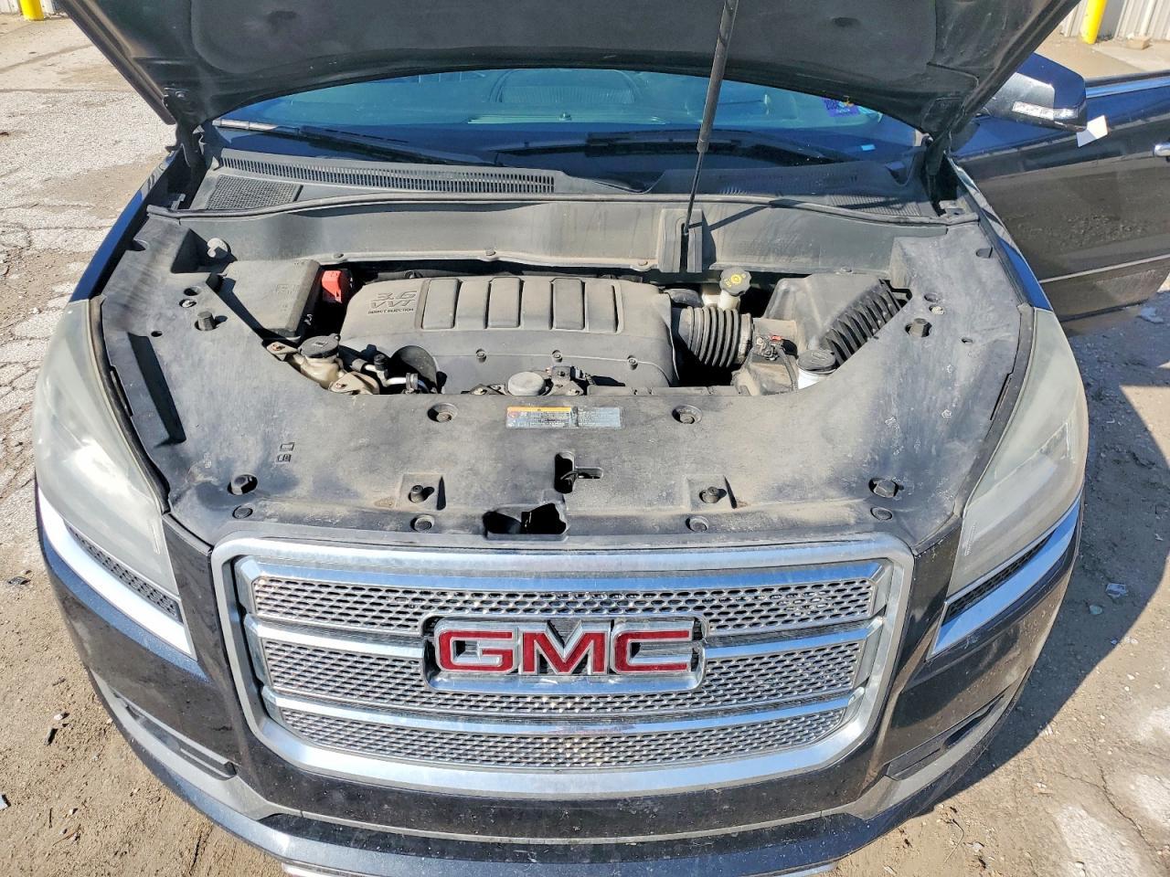 2015 GMC Acadia Denali - zdjęcie 12