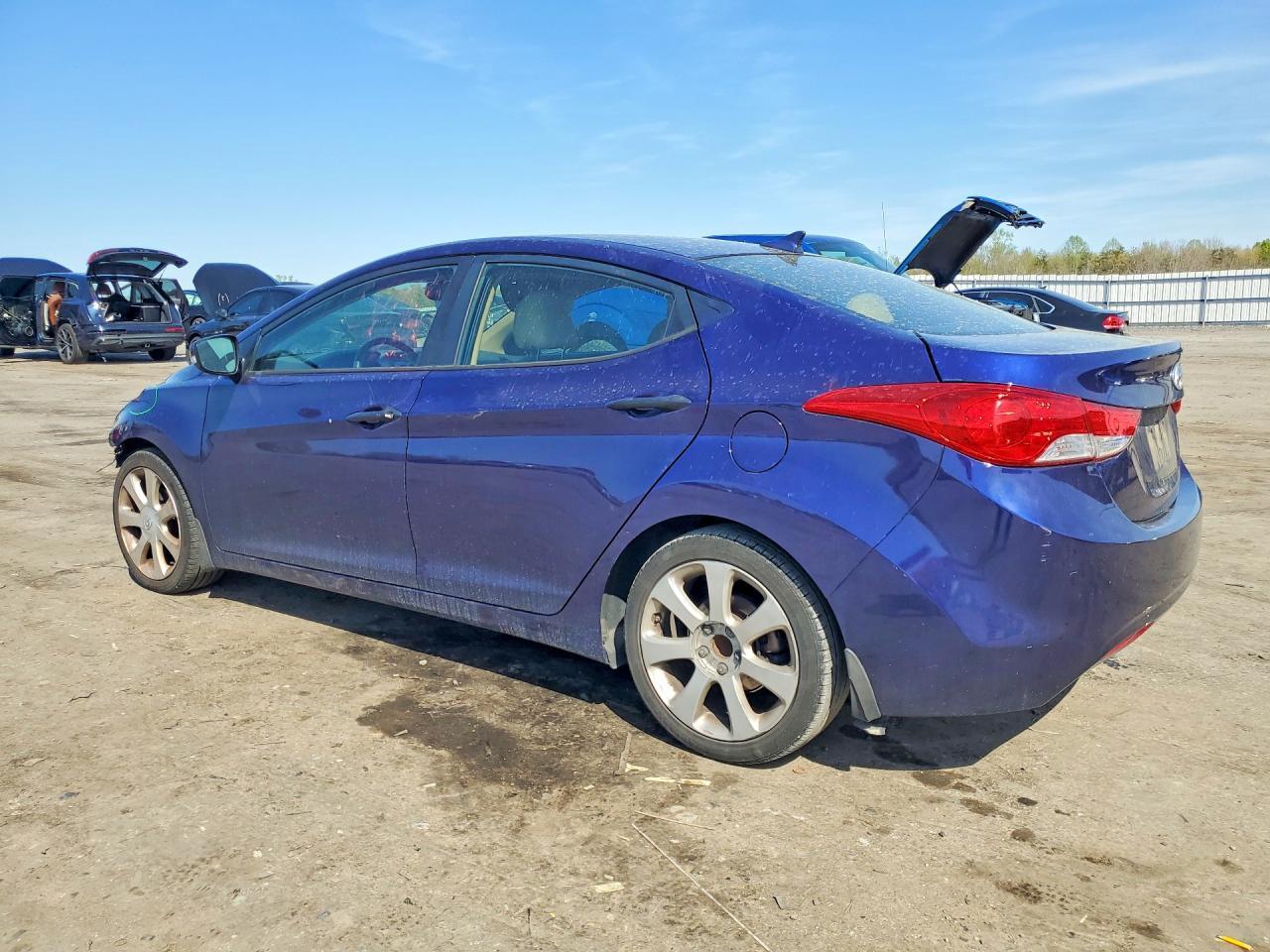 2013 Hyundai Elantra Limited - zdjęcie 2