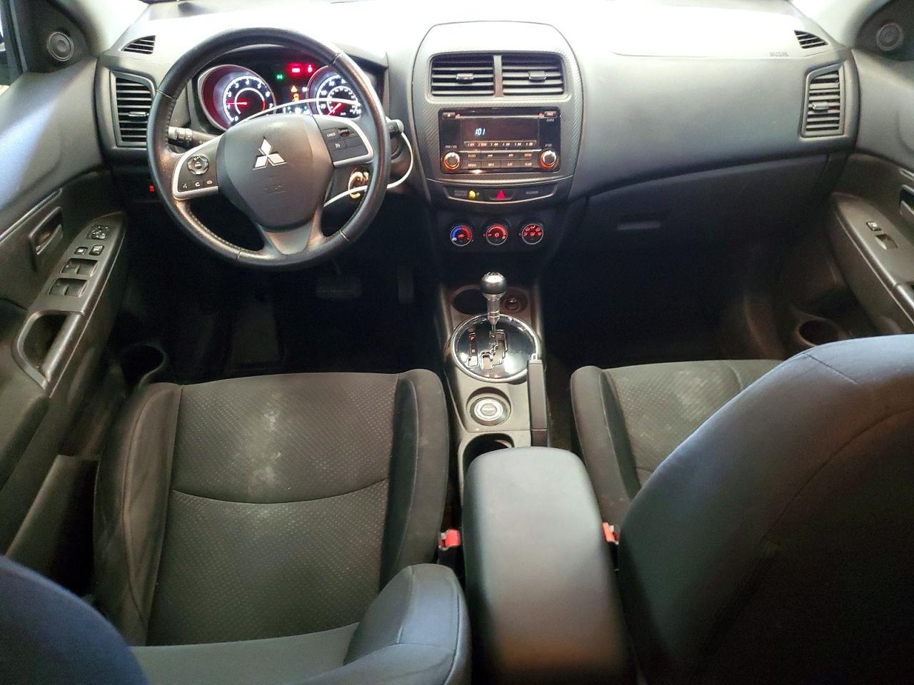 2015 Mitsubishi Outlander Sport Es - zdjęcie 8