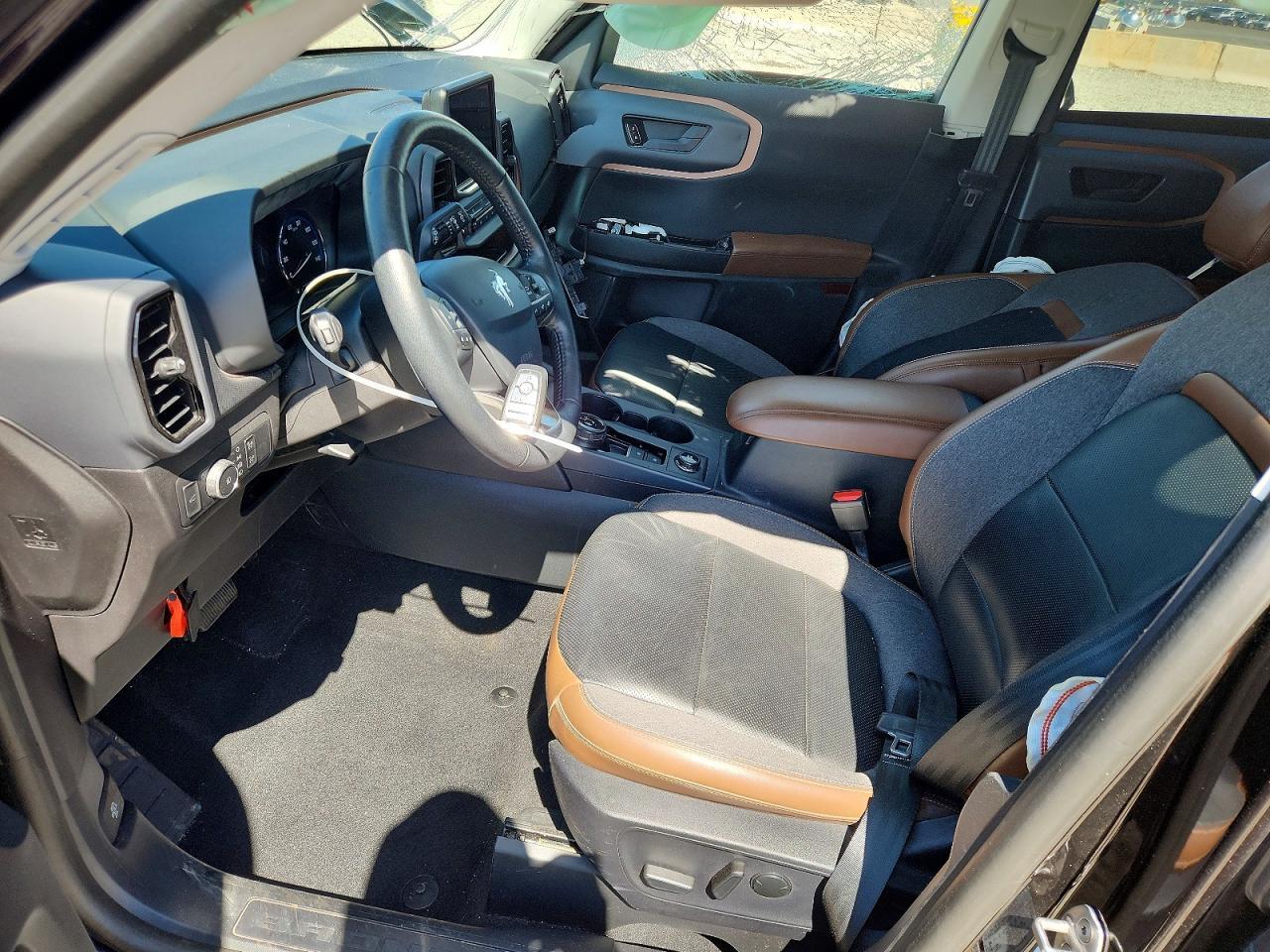 2021 Ford Bronco Sport Outer Banks - zdjęcie 7