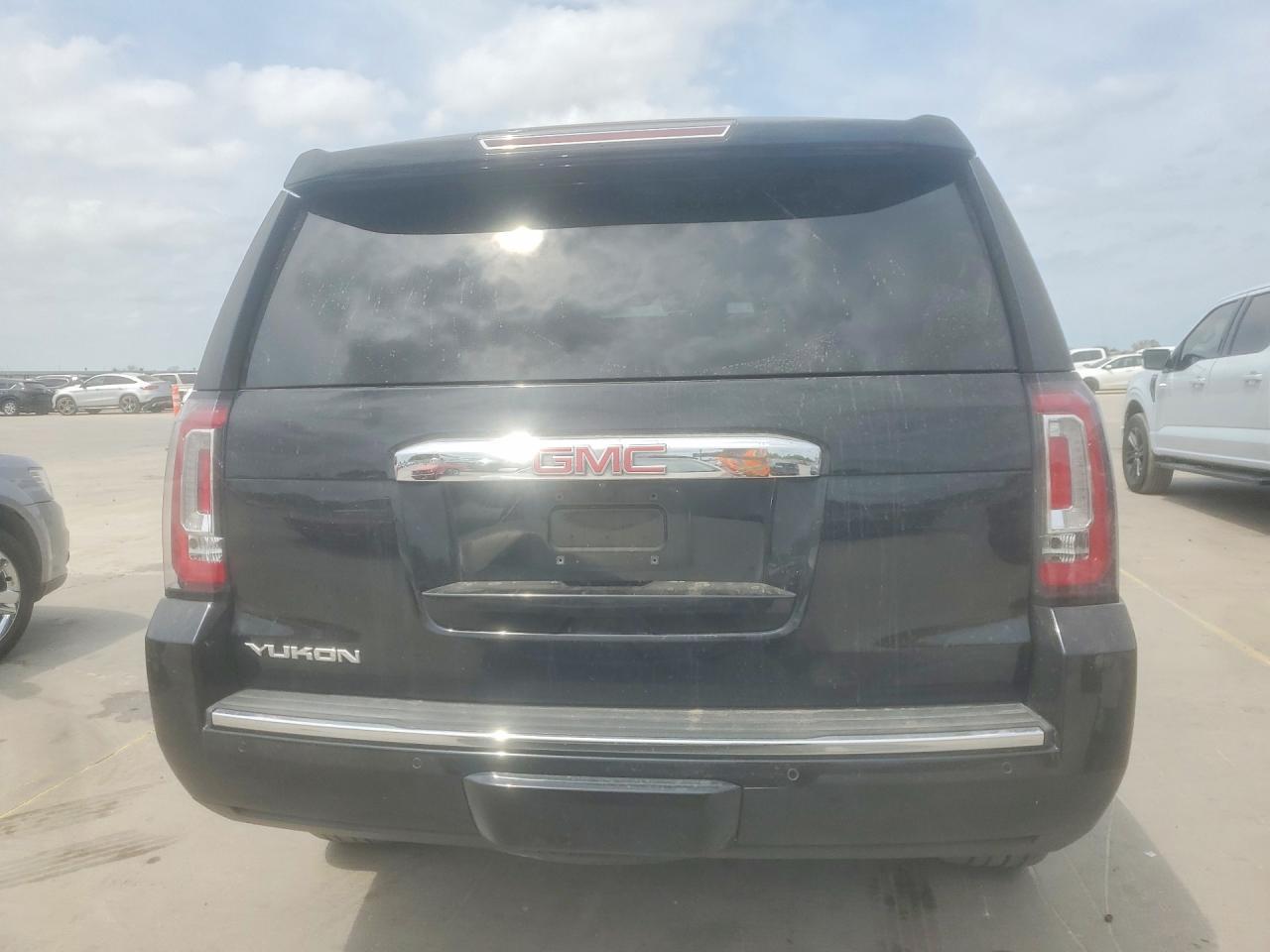 2015 GMC Yukon Denali - zdjęcie 6