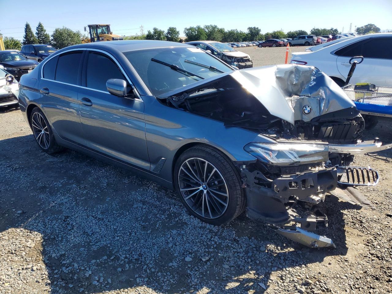 2021 BMW 530 I - zdjęcie 4