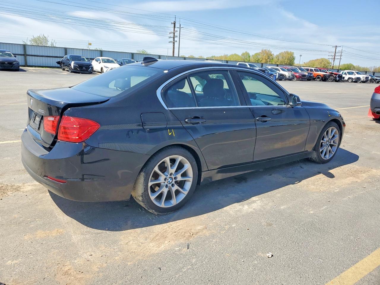 2015 BMW 320 I - zdjęcie 3