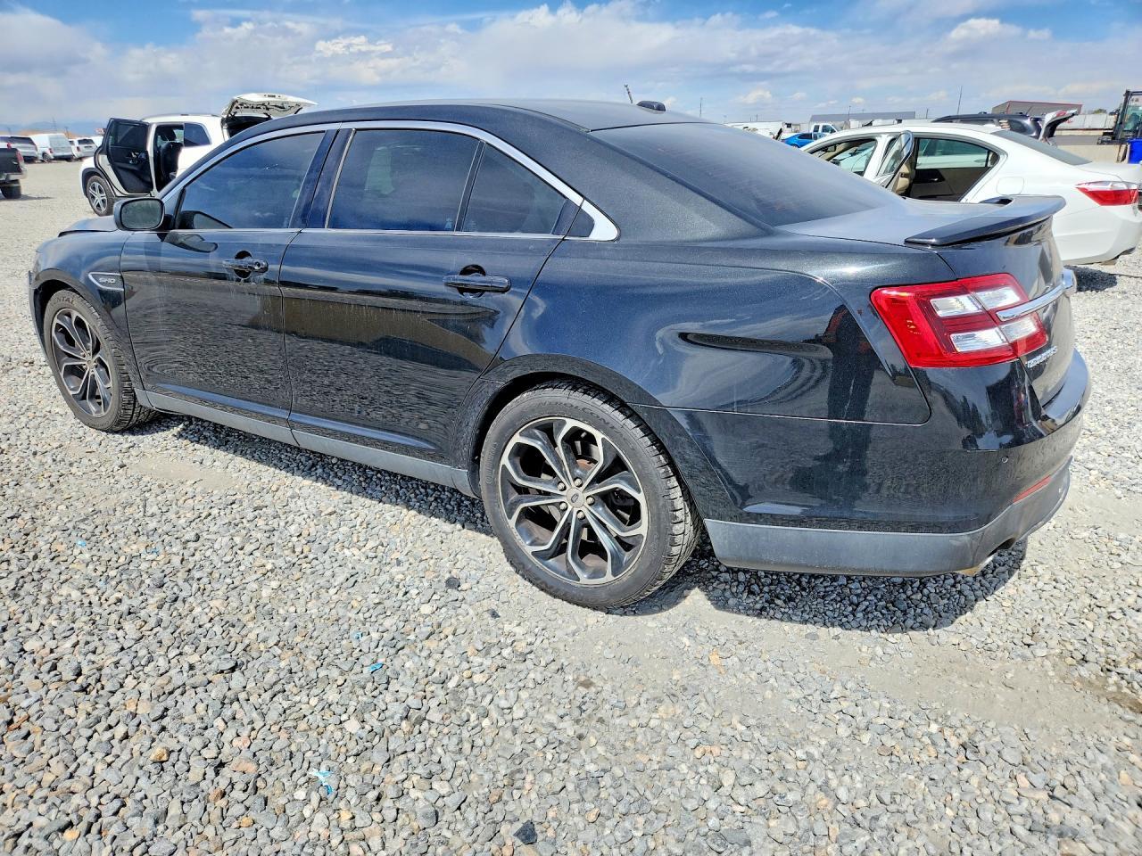 2014 Ford Taurus Sho - zdjęcie 2