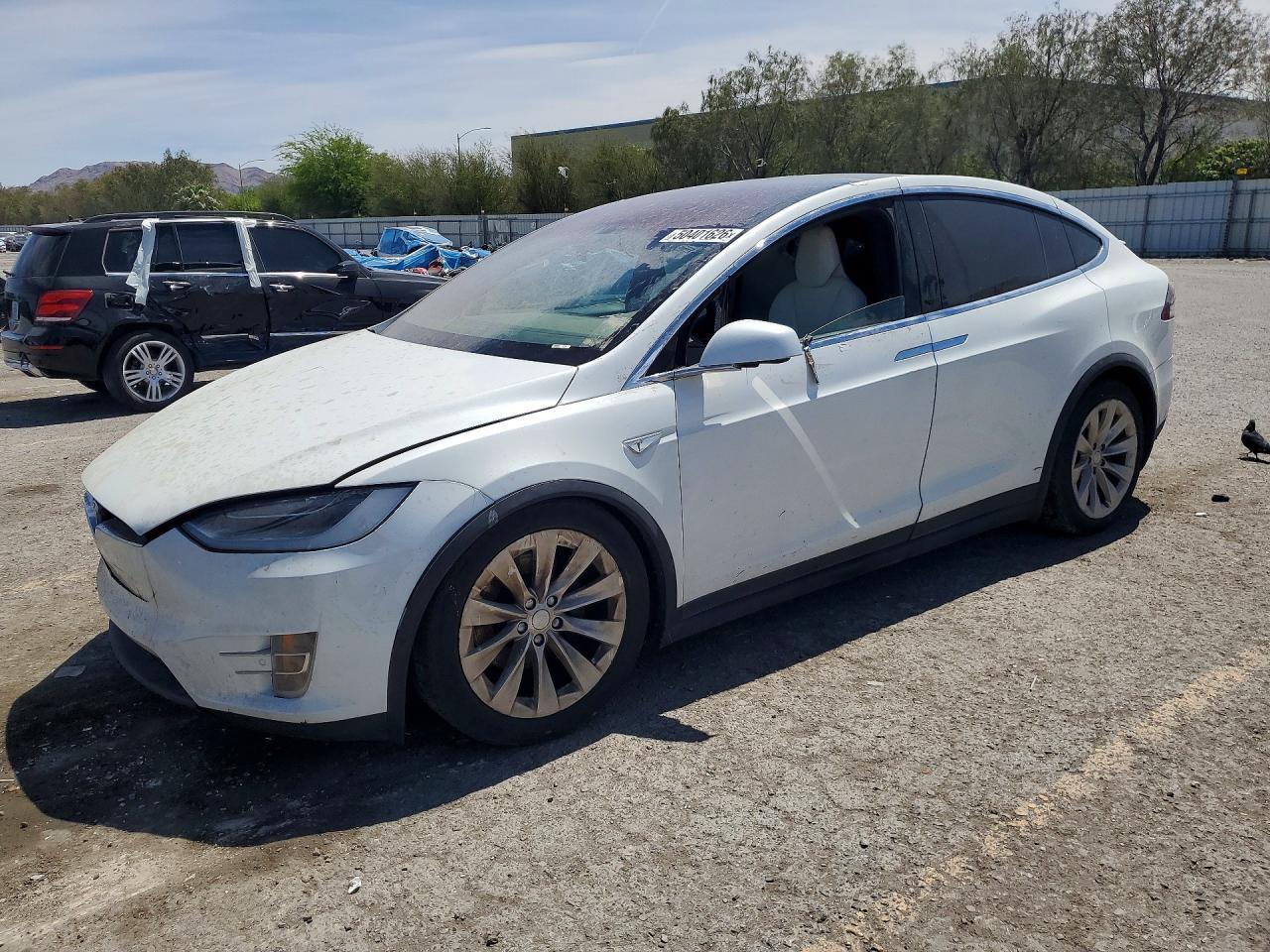 2016 Tesl Model X - zdjęcie główne