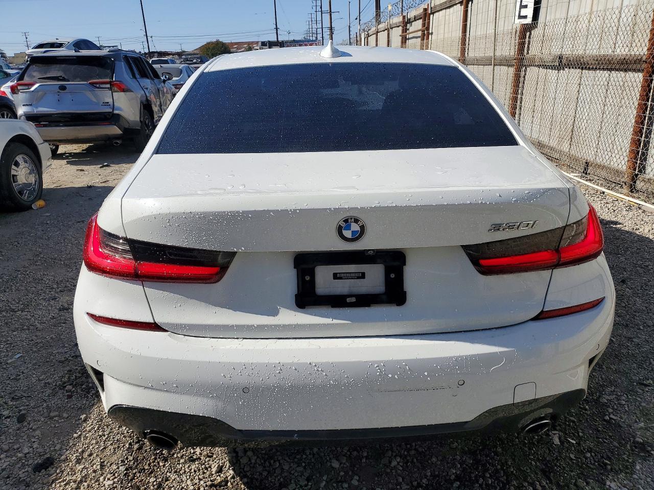 2021 BMW 330I - zdjęcie 6