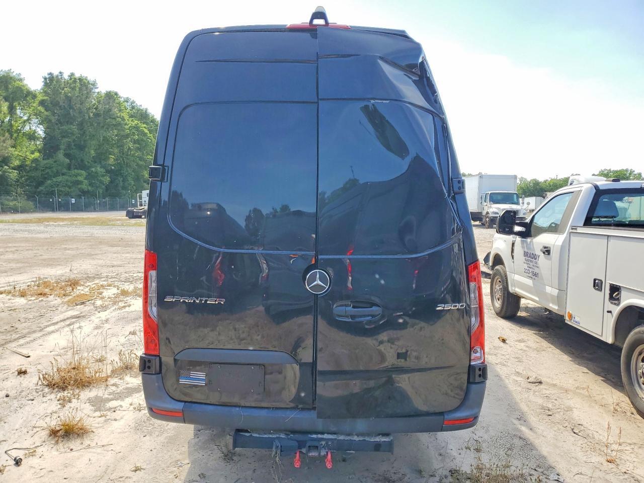2023 Mercedes-Benz Sprinter 2500 - zdjęcie 6