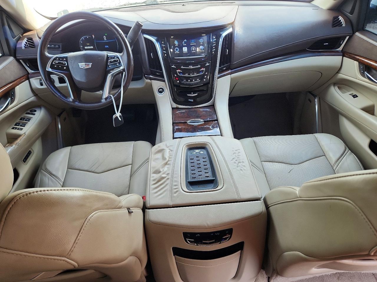 2016 Cadillac Escalade Luxury - zdjęcie 8