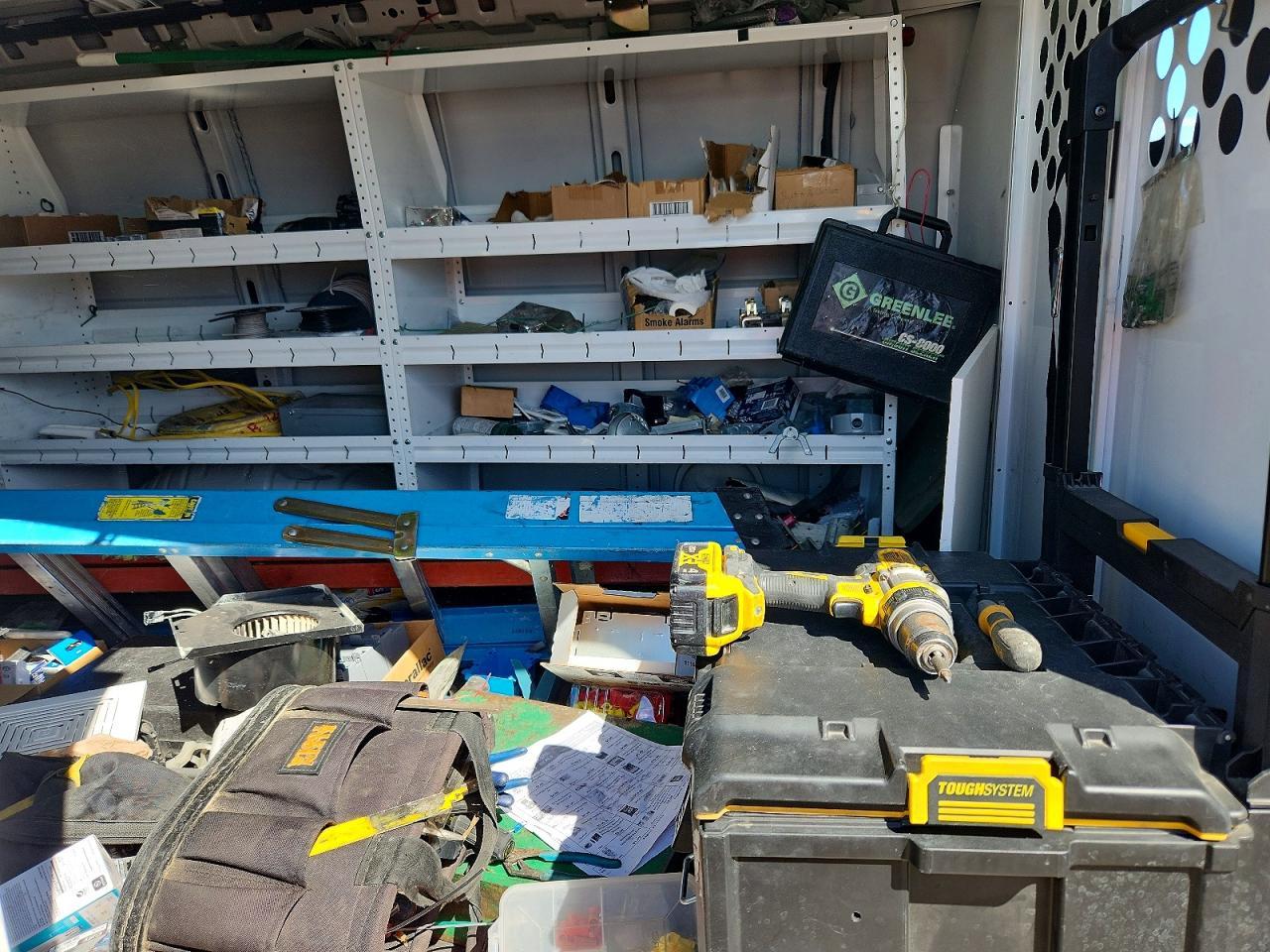 2020 Chevrolet Express G2500 - zdjęcie 11