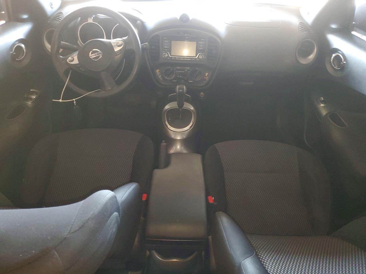 2015 Nissan Juke S - zdjęcie 8