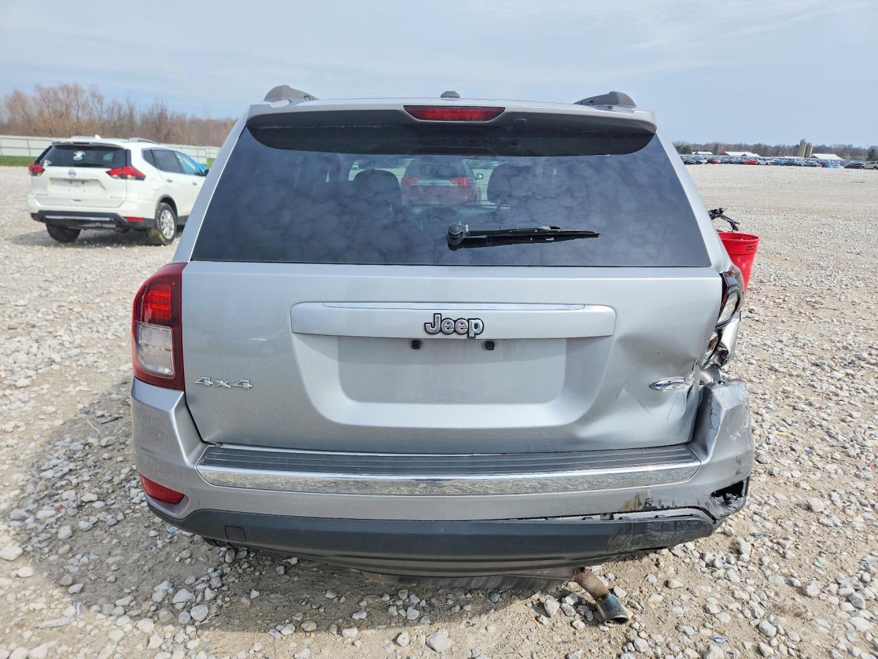 2016 Jeep Compass Latitude - zdjęcie 6