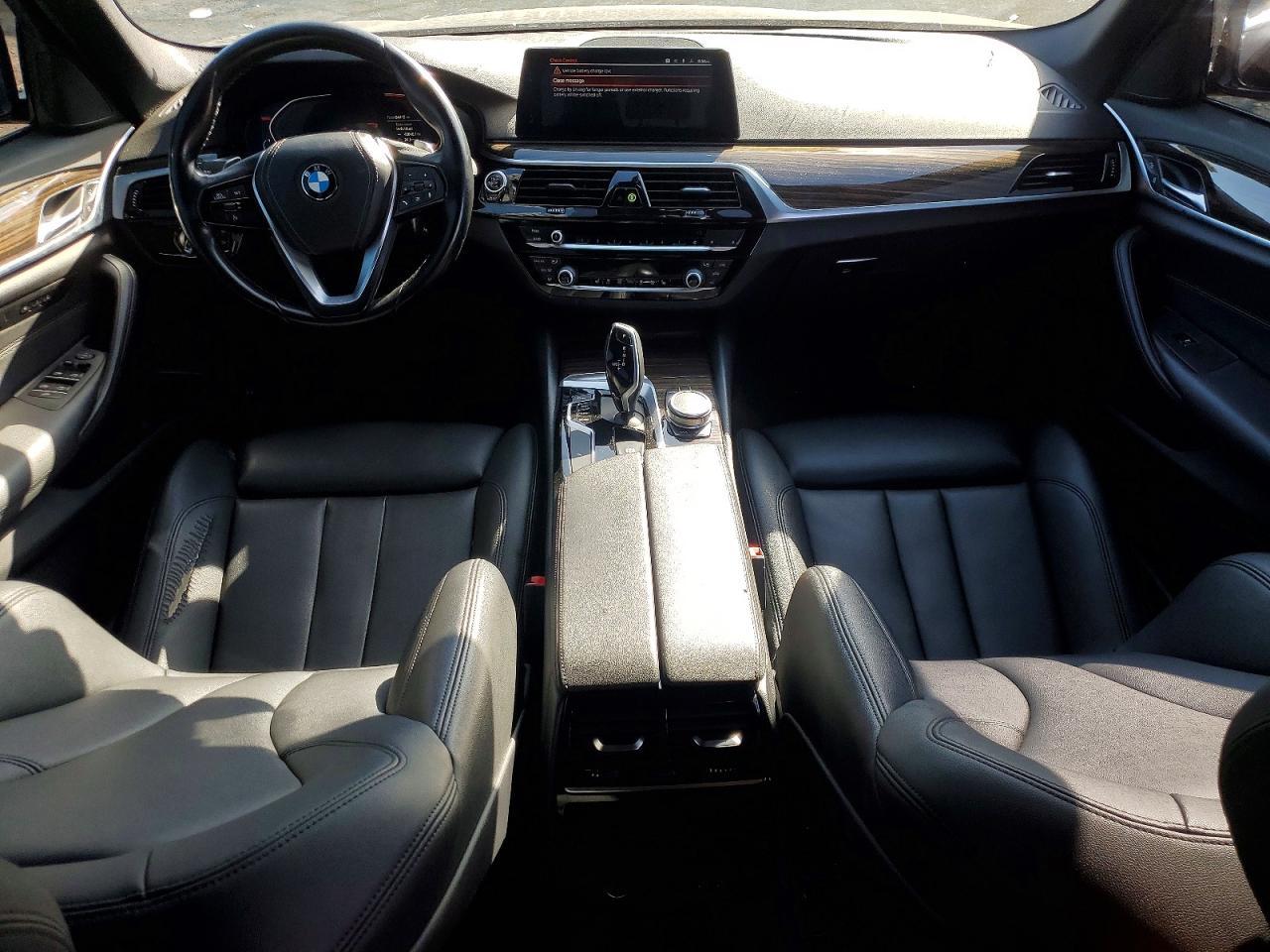 2020 BMW 530 I - zdjęcie 8