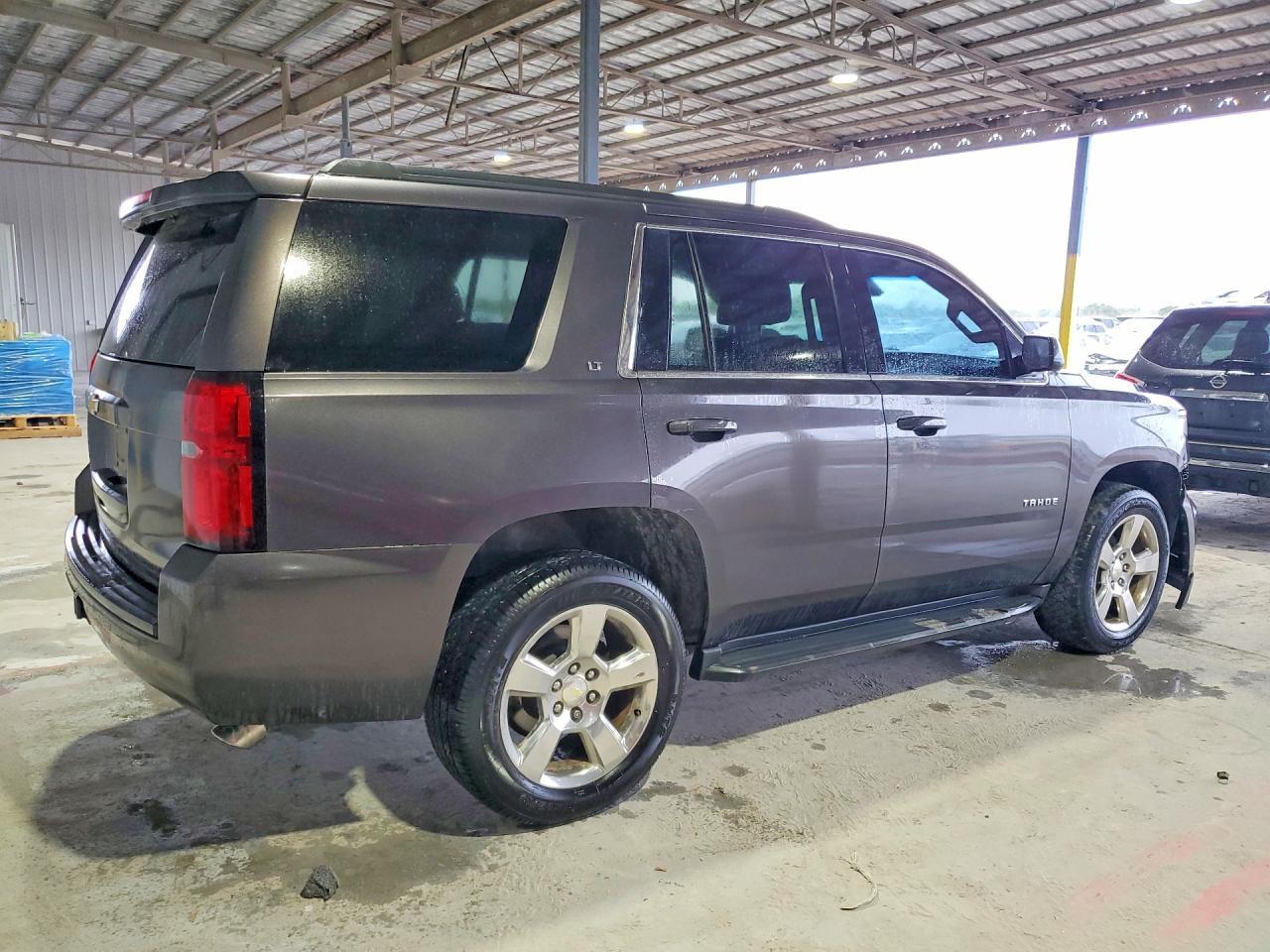 2016 Chevrolet Tahoe C1500 Lt - zdjęcie 3