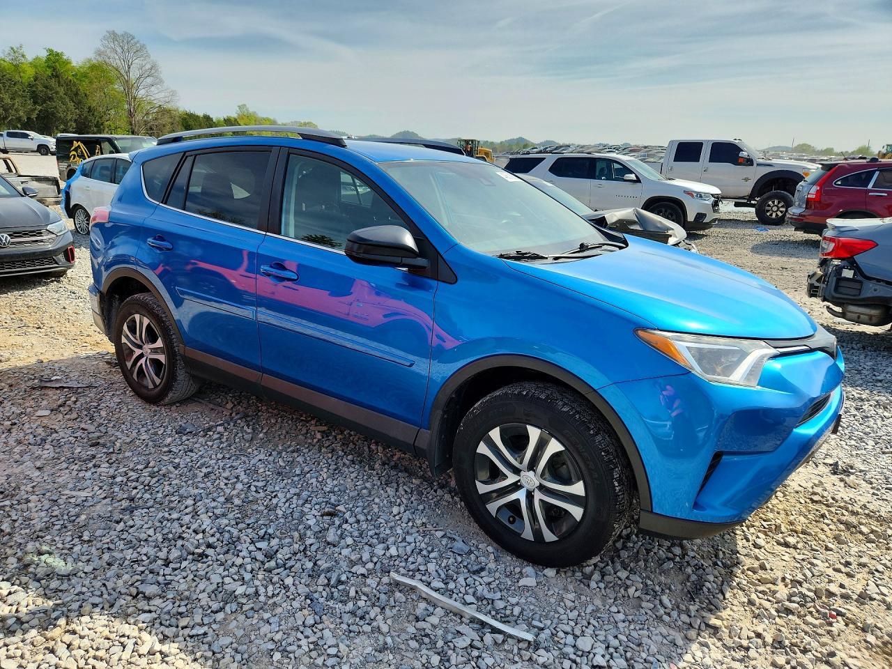 2017 Toyota Rav4 Le - zdjęcie 4