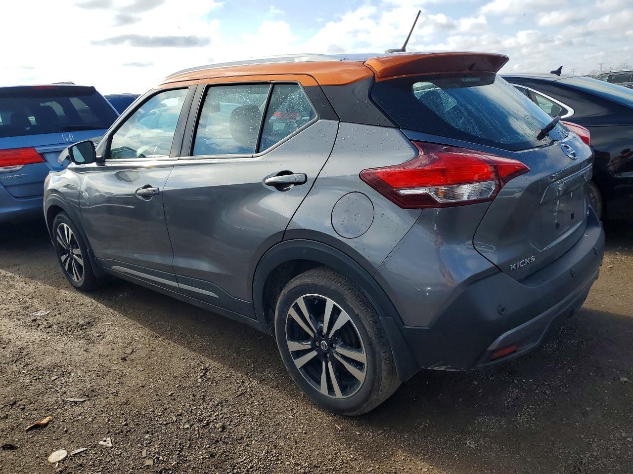 2020 Nissan Kicks Sr - zdjęcie 2