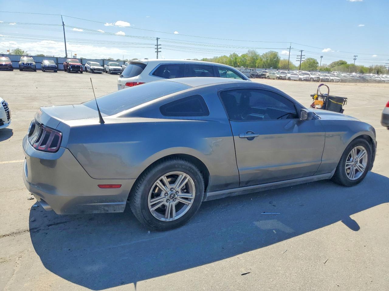 2014 Ford Mustang - zdjęcie 3