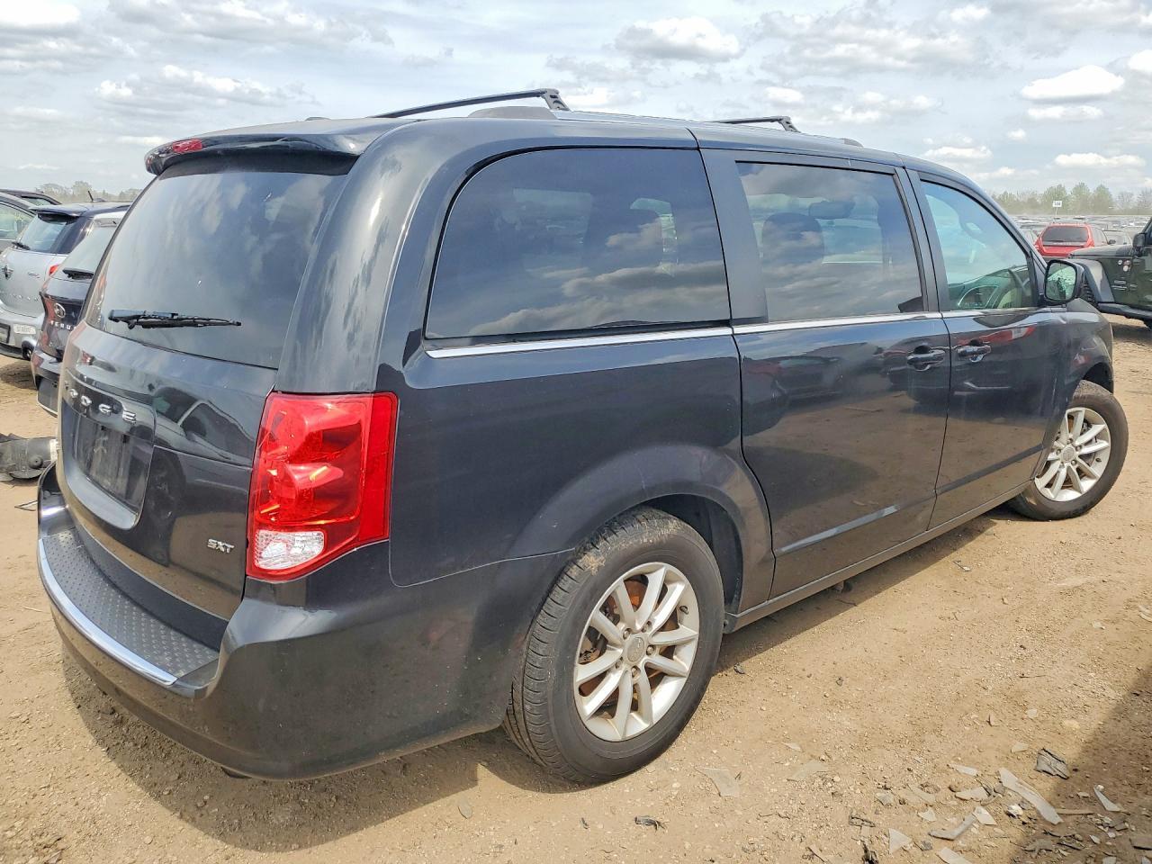 2020 Dodge Grand Caravan Sxt - zdjęcie 3