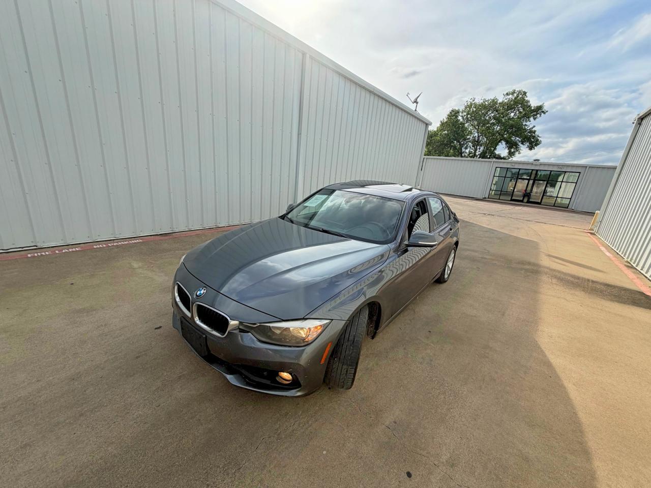 BMW Seria 3 - zdjęcie 2