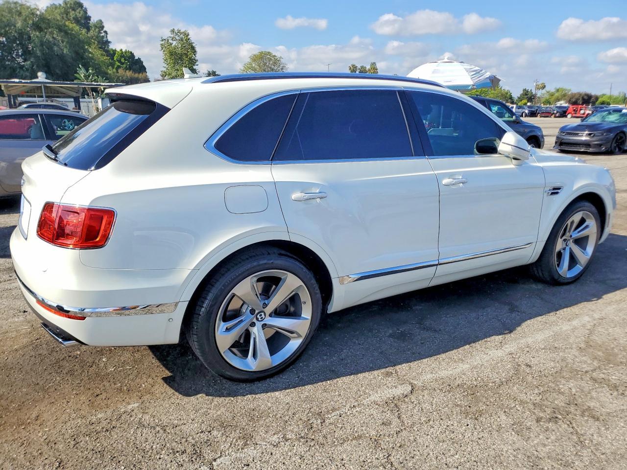 2018 Bentley Bentayga - zdjęcie 3