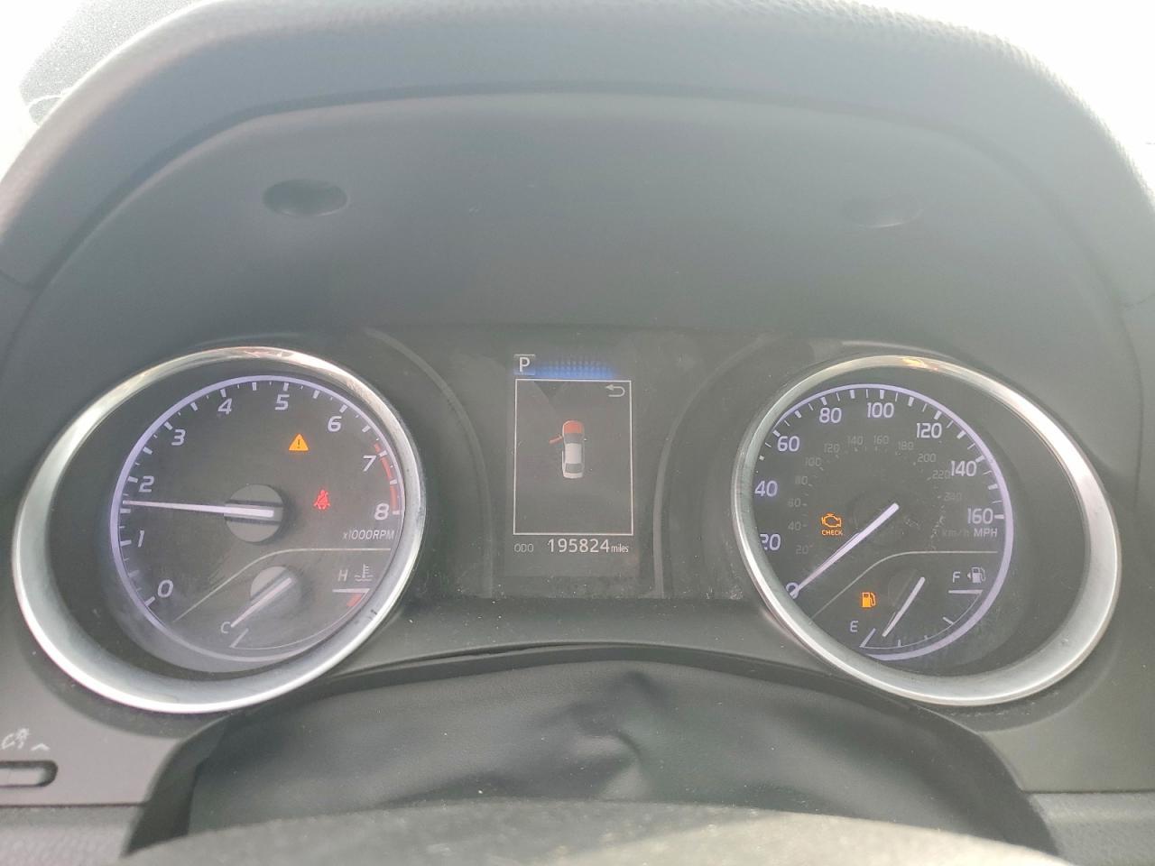 2019 Toyota Camry Se - zdjęcie 9