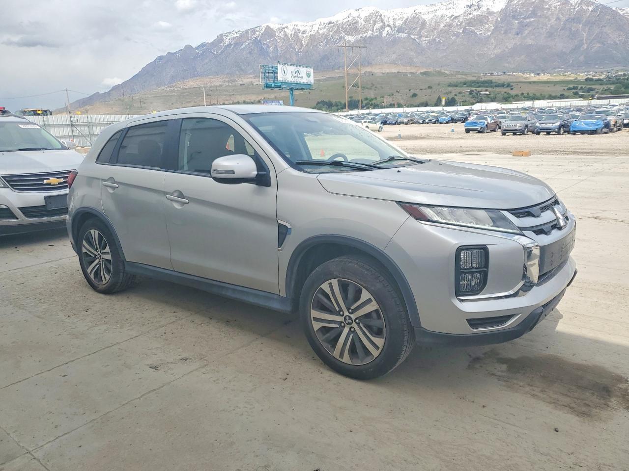 2020 Mitsubishi Outlander Sport Es - zdjęcie 4