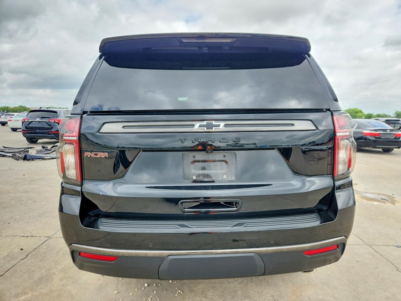 2021 Chevrolet Tahoe K1500 Z71 - zdjęcie 6